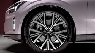 Volvo ES90 ruota