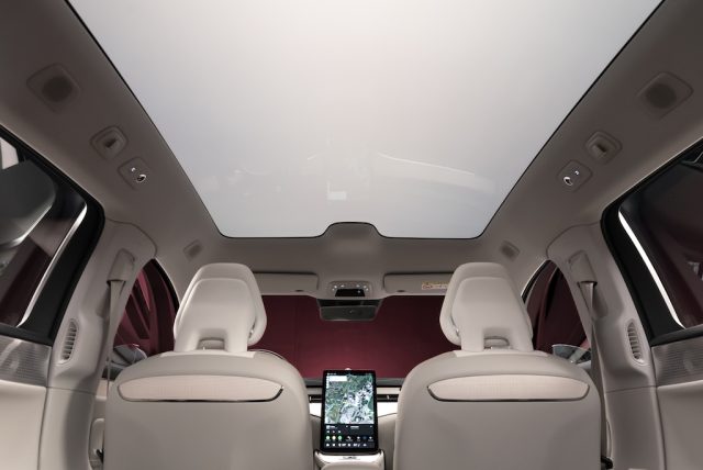 Volvo ES90 tettuccio