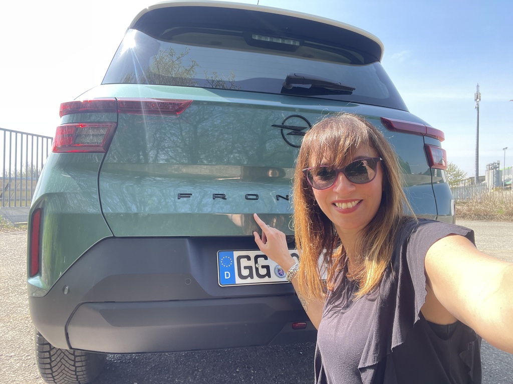 Opel Frontera Hybrid posteriore