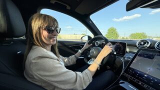 AMG GLC 63 S E Performance guida donna