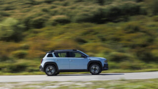 crossover elettrico compatto Renault panning