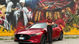 Mazda 3 MY 2025 donna murales