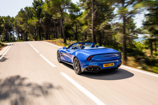 Aston Martin Vanquish Volante posteriore