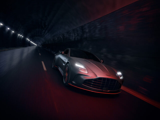 Aston Martin Vantage S frontale