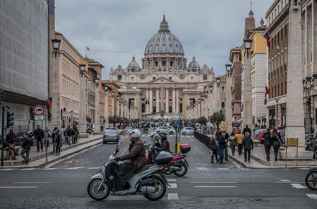 auto per Roma cover