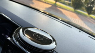 Lancia Ypsilon ibrida LX dettaglio hub Sala