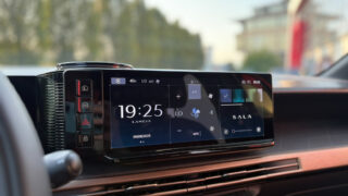 Lancia Ypsilon ibrida LX dettaglio infotainment