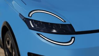 Nissan Micra elettrica faro