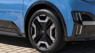 Nissan Micra elettrica ruote