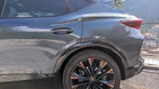 Cupra Formentor plug-in hybrid 204 cv spoiler