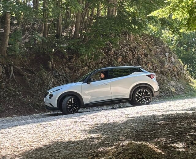 Nissan Juke Full Hybrid lato2
