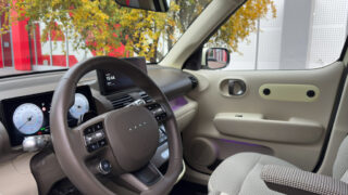 Hyundai Inster dettaglio volante