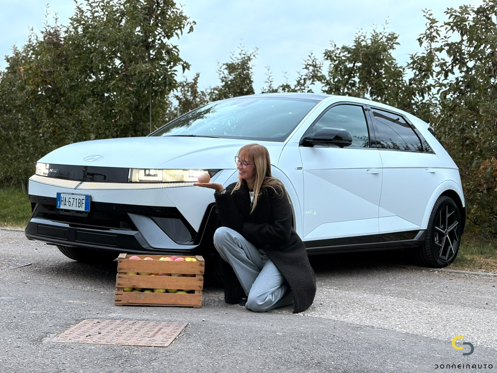 Hyundai Ioniq 5 N mele donna