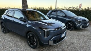 KIA Stonic blue