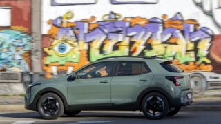 KIA Stonic guida murales