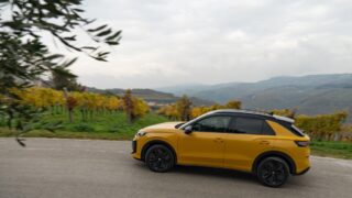 Nuova Volkswagen T-Roc Dinamiche 11