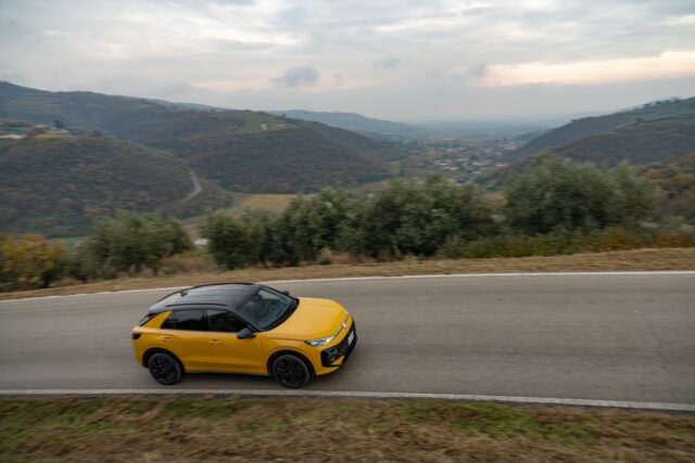 Nuova Volkswagen T-Roc Dinamiche 12