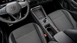 Nuova Volkswagen T-Roc Interni 5