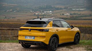 Nuova Volkswagen T-Roc lato