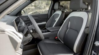Kia EV5 sedili anteriori