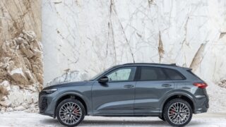 Audi Q5_e-Hybrid 2026 cava laterale
