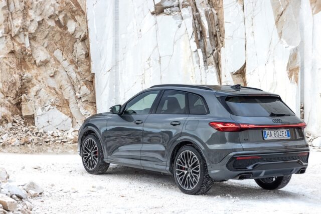 Audi Q5_e-Hybrid 2026 cava posteriore