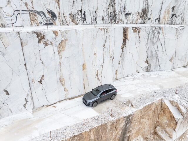Audi Q5_e-Hybrid 2026 drone