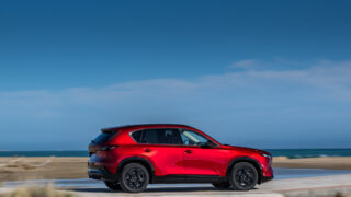 Nuova Mazda CX-5 laterale soul red crystal