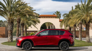 Nuova Mazda CX-5 hotel soul red crystal