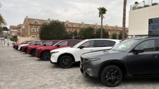Nuova Mazda CX-5 lineup parking