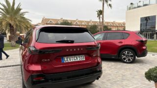 Nuova Mazda CX-5 posteriore hotel