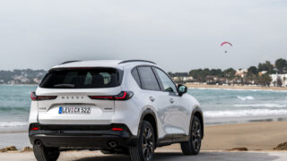 Nuova Mazda CX-5 posteriore mare