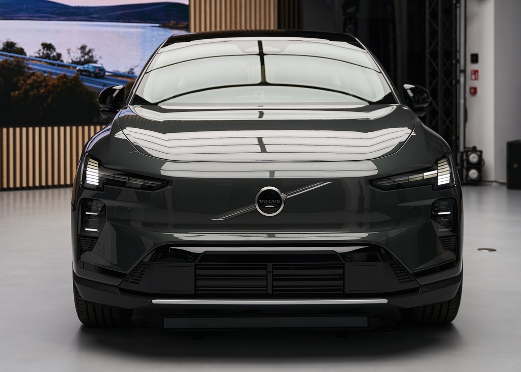 Volvo EX60 frontale