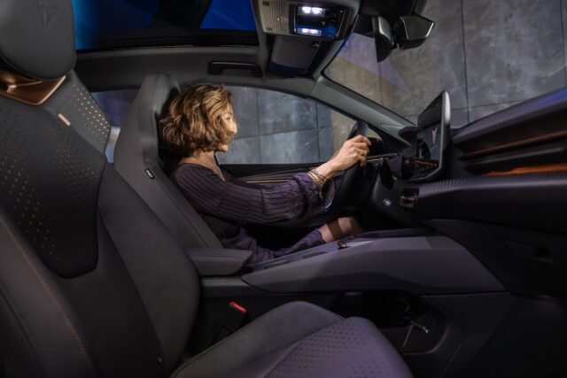 CUPRA Raval volante