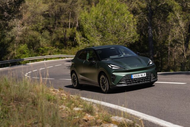 test drive CUPRA Raval laterale
