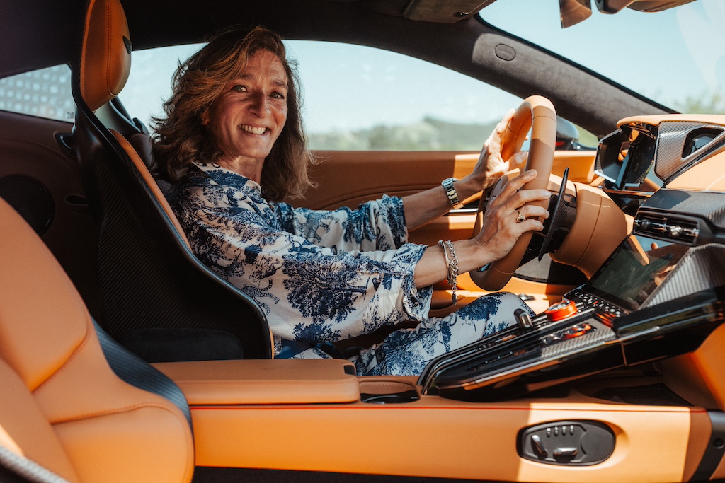 Aston Martin Vantage S Monica inside