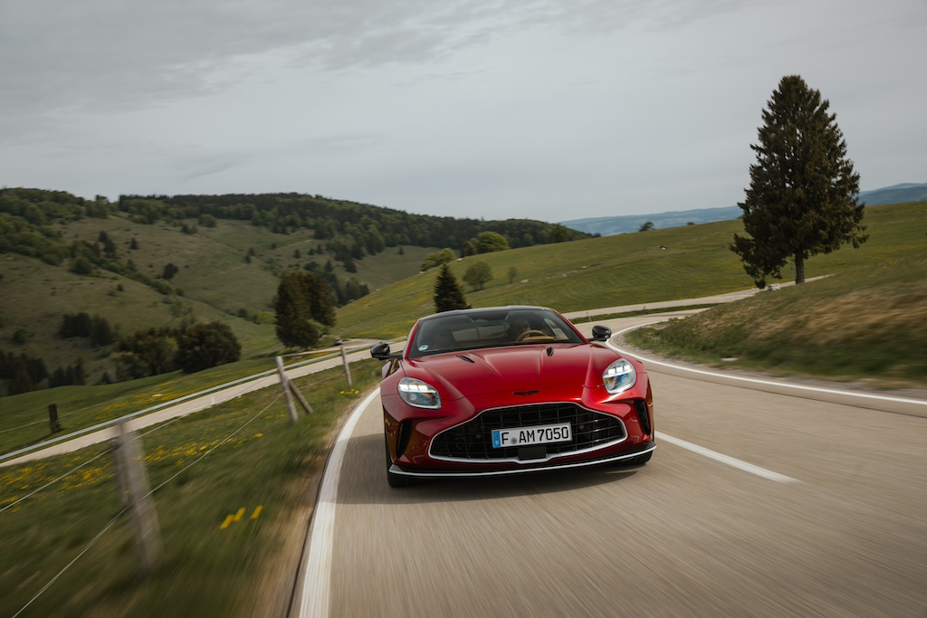 Aston Martin Vantage S frontale