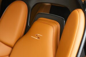 Aston Martin Vantage S sedile