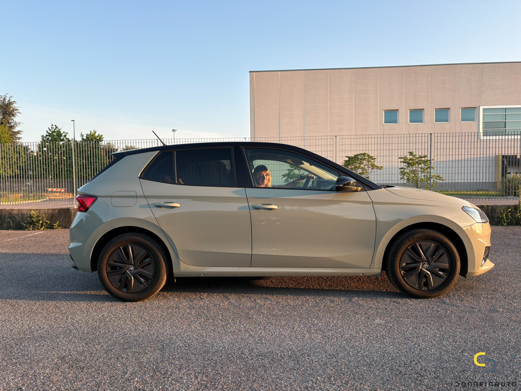 Skoda Fabia Green Flow lato guida