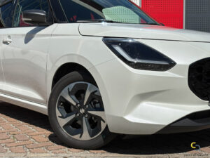 Suzuki Swift Hybrid CVT dettaglio frontale