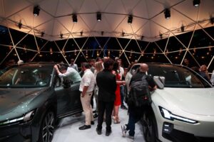Volvo EX60 Roma stampa